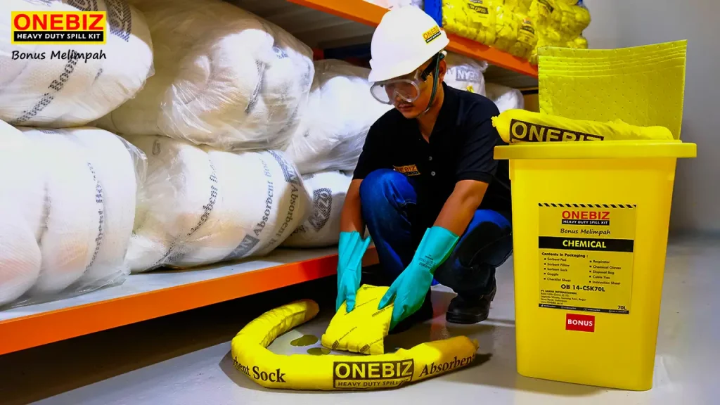 SPILL KIT CHEMICAL 70 LITER Adalah
